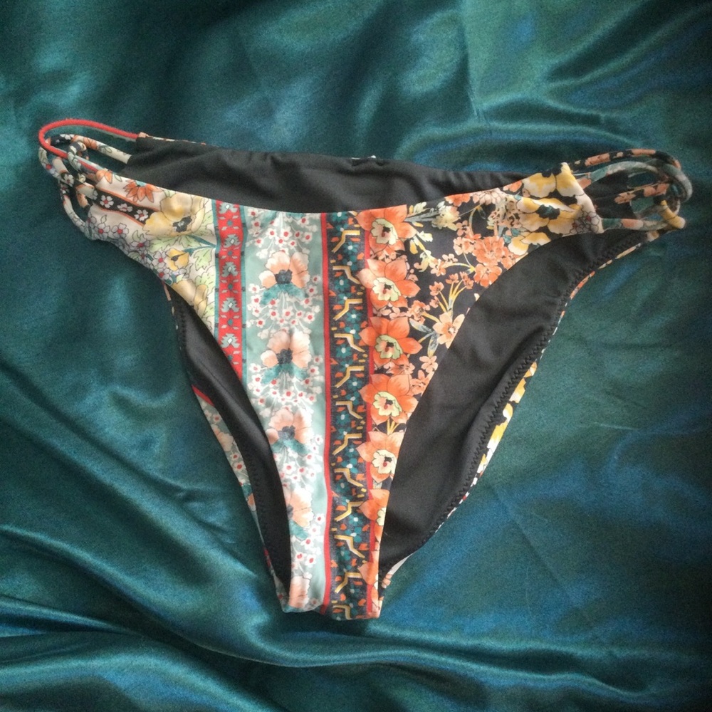 O’Neill bikini bottom